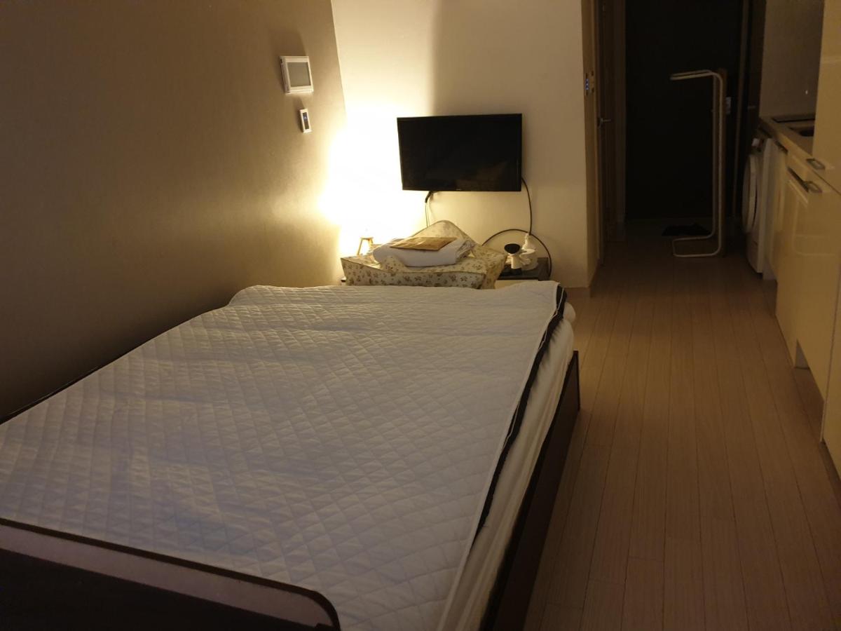 3415#Gangnam Urban Vogue Suites #Top-rated Unit # All-New Furniture & Peaceful Vibe# Sinnonhyeon 1min