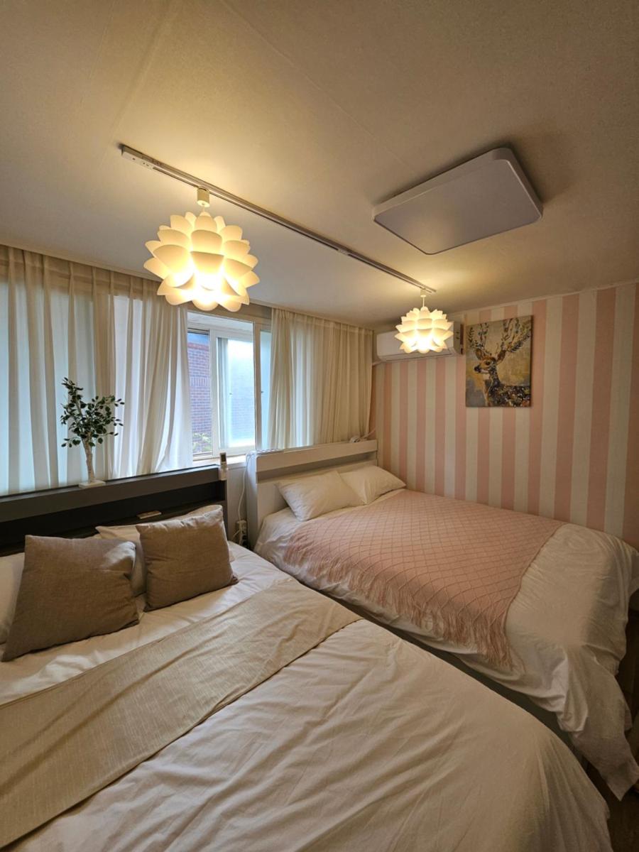 binna stay 이태원역7분, 독채,테라스,4 Queen Beds, 무료짐보관 , 명동,홍대,서울역,명동 15분