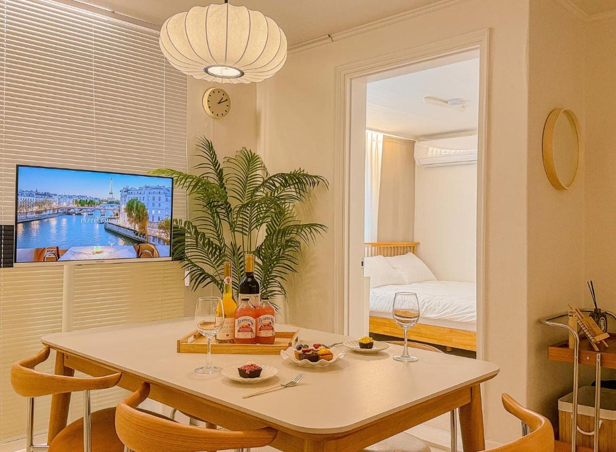 Gangnam, 6-person room, Daechi, Gangnam Plastic Surgery,COEX Starfield, 15 minutes from Itaewon