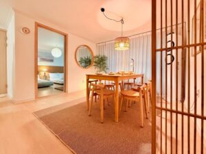 JAJA Haenggung, SuwonㅣNext to Hwaseong FortressㅣCozy Korean VibeㅣComfortable & Well-keptㅣUp to 8 guestsㅣFree ParkingㅣLoved by many guests