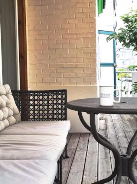 Hongdae Main Area-Luxury Single House with Terrace Perfect for a Big Family 5 Queen & 1 Super Single Beds, 3R, 2Bathroom