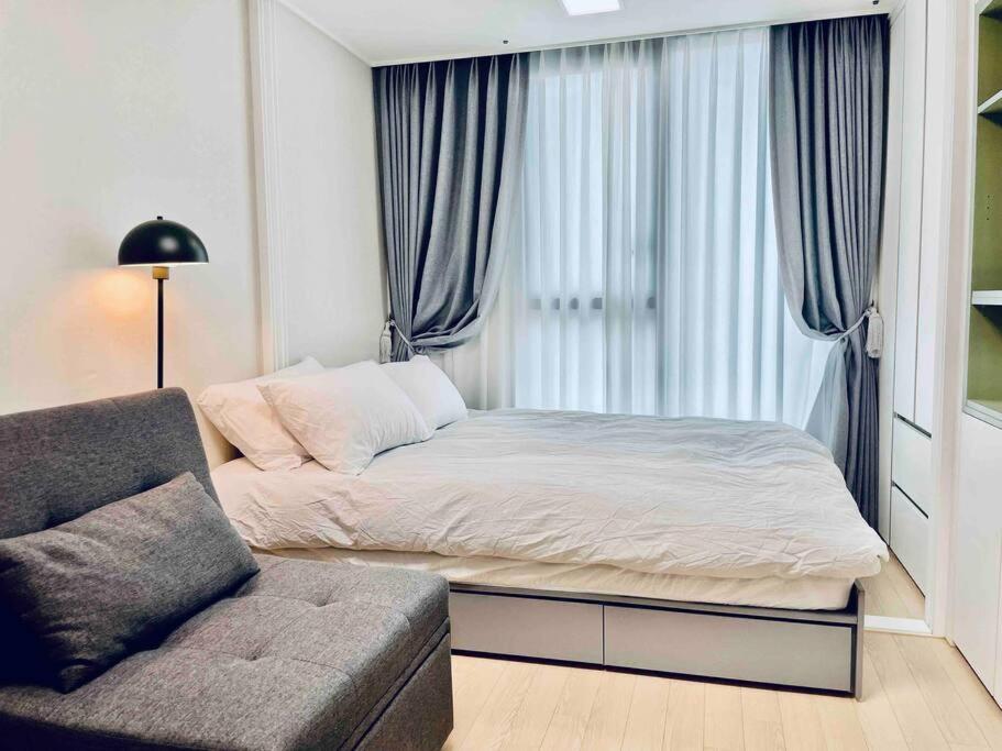 THE SHARE Myeongdong High-rise Floor & Free GYM #Subway station 3min #Myeongdong 10min